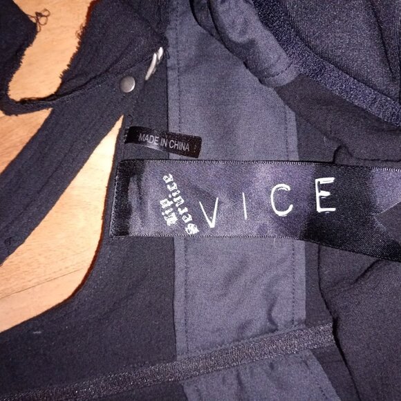 Lip Service bondage dress - Picture 2 of 3